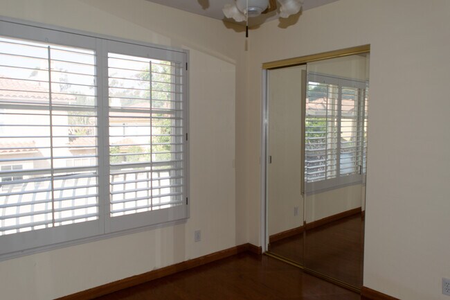Building Photo - 1148 Corte Riviera