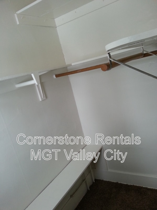 Building Photo - 309 College St SE