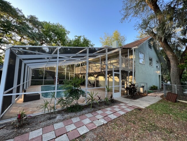 Building Photo - 1310 Daytona Ave