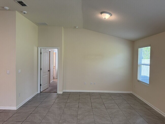 Building Photo - For Rent