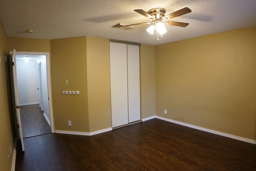 Building Photo - 10022 Sandbrook Hl