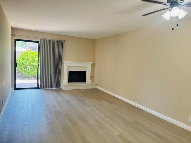 Building Photo - Luxury Living Awaits: Stunning Remodeled C...
