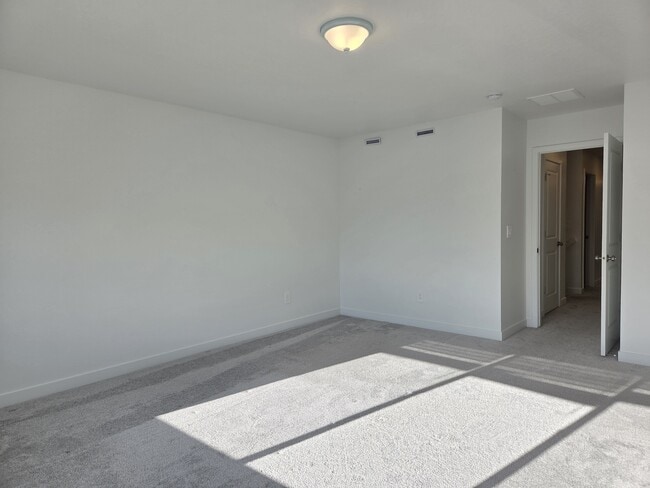 Building Photo - 10026 Dorado Wy