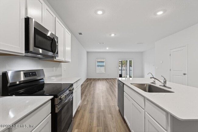 Building Photo - 3989 Mid Century St