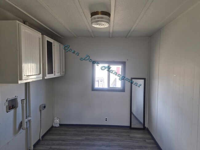 Building Photo - 201 Hobson Ave