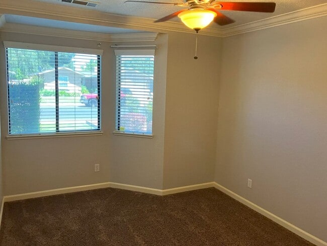 Building Photo - 1113 Wildflower Dr