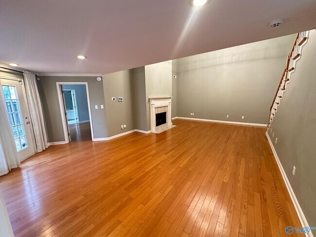 Building Photo - 114 Canterbury Dr