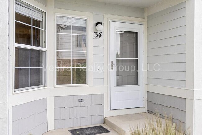 Building Photo - 9585 Deerhorn Court #34