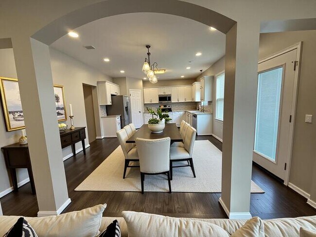 Building Photo - Single Family Home