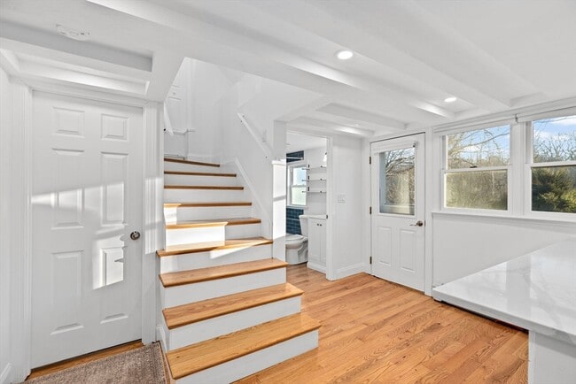Building Photo - 151 Hull St