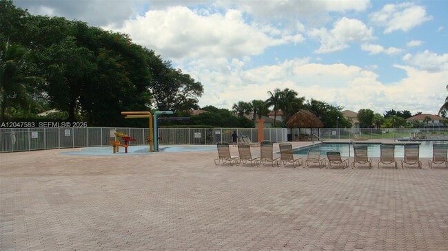 Building Photo - 4152 Pine Ridge Ln