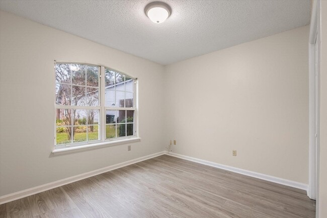 Building Photo - 3588 Wexford Ct