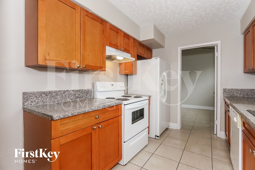 Building Photo - 6331 Southgate Blvd