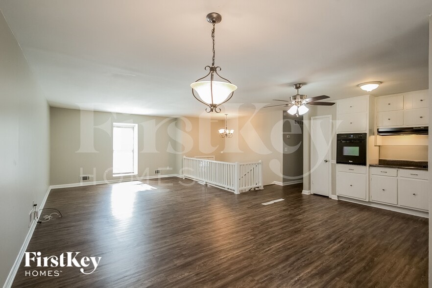 Building Photo - 4163 Northstrand Dr