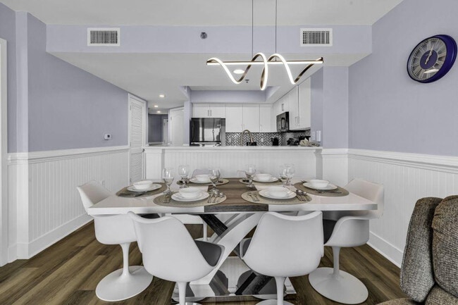 Building Photo - 2506 N Ocean Blvd