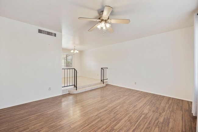 Building Photo - Great Location close to Old Town Scottsdale!