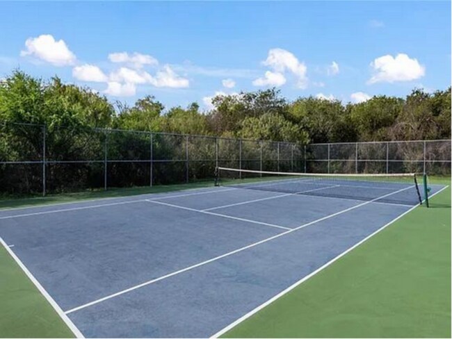 Building Photo - Like-New | 3 bed/2 bath | 1-story | No Carpet | Wonderful Amenities |On Golf Course in Mission De...