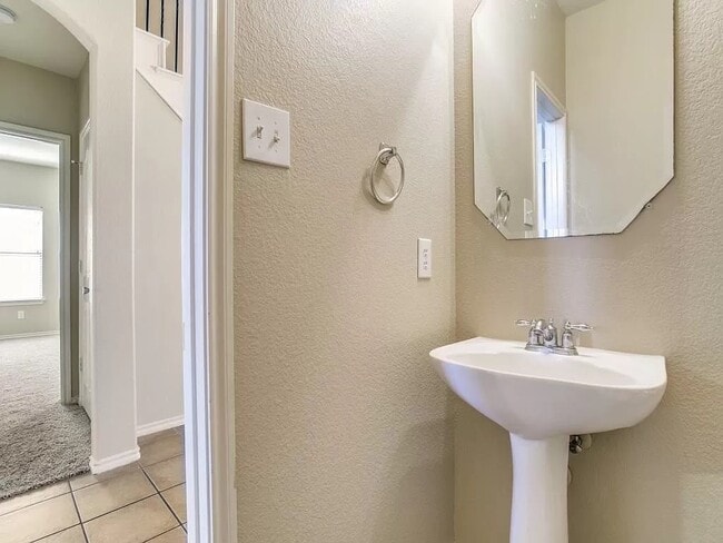 Building Photo - 13212 Alyssum Dr