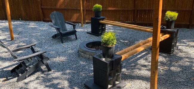 Fire pit seating area - 7 Jefferson Ct