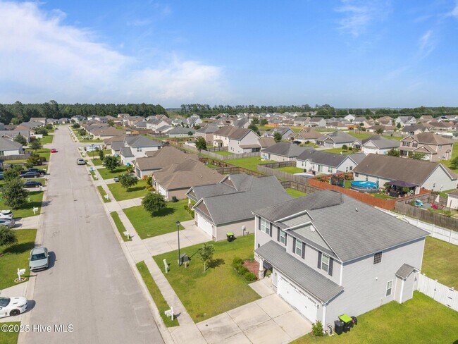 Building Photo - 841 Dynasty Dr