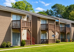 Building Photo - Monarch Creek