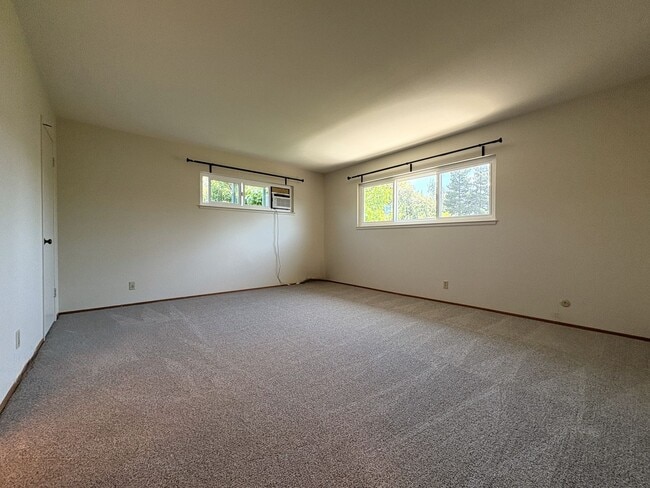 Building Photo - Charming Palo Alto Home with Beautiful Lan...