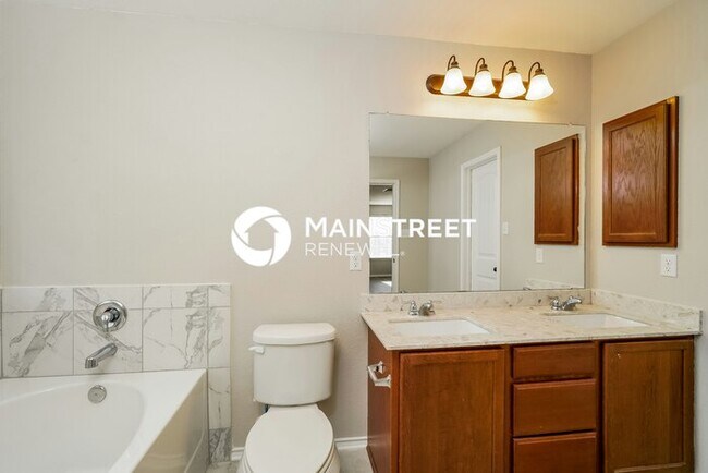 Building Photo - 3 Bedroom Pet-Friendly Home in Hutto, TX with Main Street Renewal