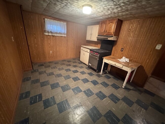 Building Photo - 3 Bedroom 1.5 Bath Rental Rome NY