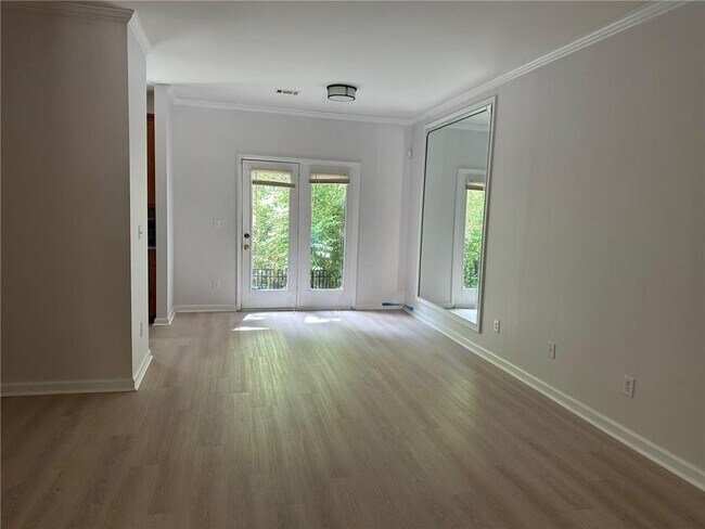 Building Photo - 1665 Southgate Mill Dr