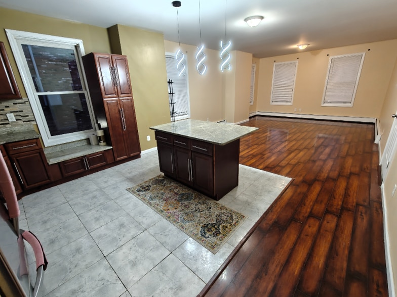 Building Photo - 39 Allen Pl