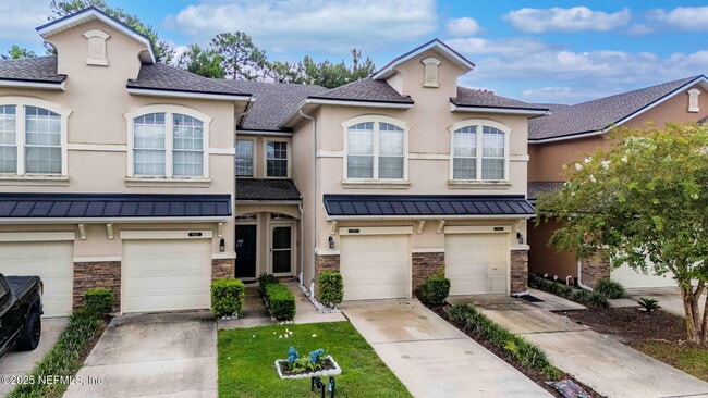 Building Photo - 6110 Bartram Village Dr