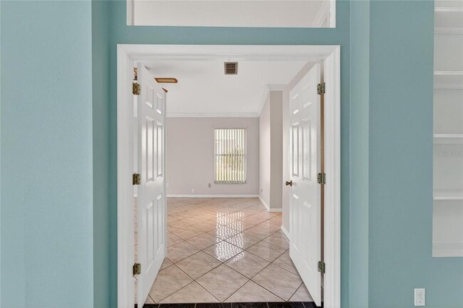 Building Photo - 4517 Oak River Cir