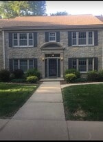 Building Photo - 2640 Lake St