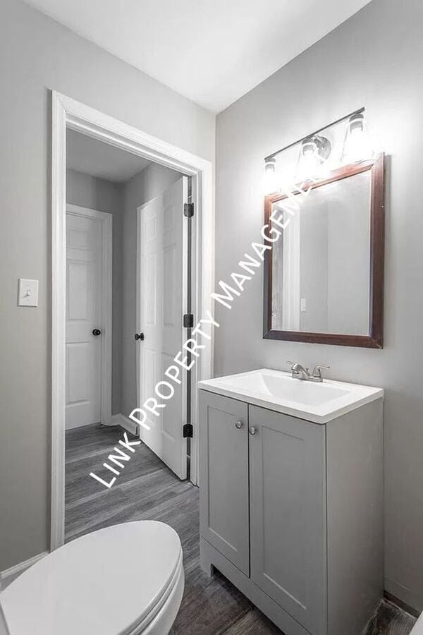 Building Photo - 2310 N Chamberlain Ave