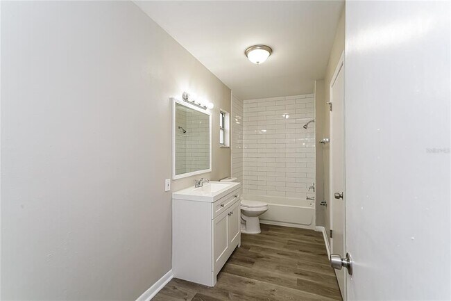 Building Photo - 5204 S 81st St