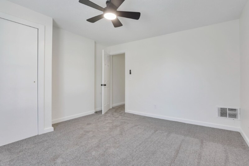 Building Photo - 1359-1361-1361 Kent St