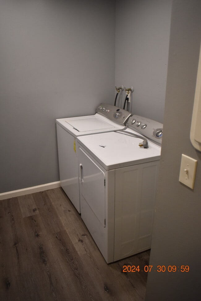 Building Photo - 330 Bald Pate Dr