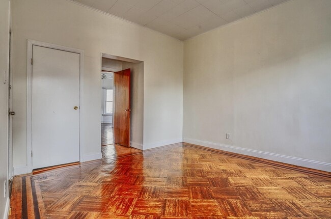 Building Photo - 207 Jewett Ave