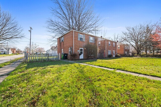 Building Photo - 21000 Priday Ave