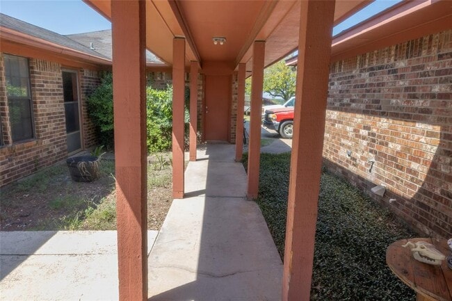 Building Photo - 3225 Terrier Hill Ln