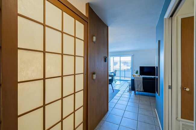 Building Photo - 3940 E. Timrod St. #209