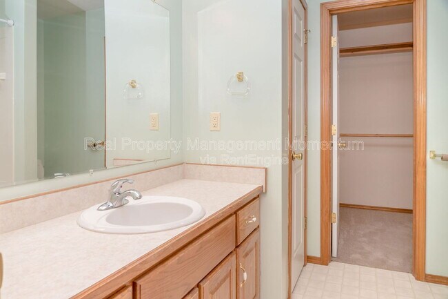 Building Photo - 3531 Leawood Ave