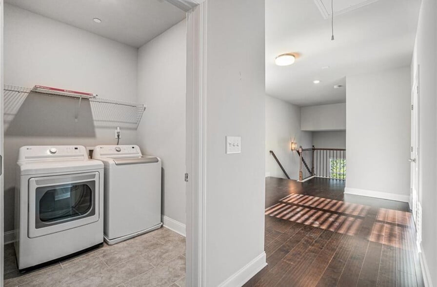 Washer/Dryer In Unit - 811 Corsiglia Farm