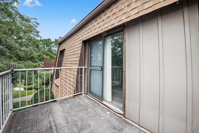 Building Photo - 424 Carpenter Ave