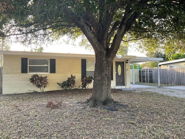 Primary Photo - 9136 82nd St