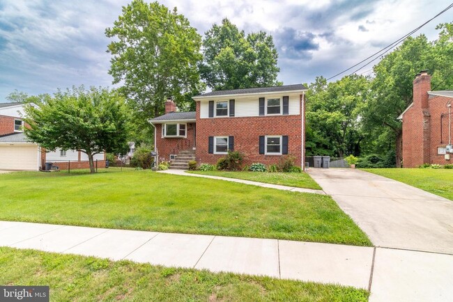 Primary Photo - 10305 Beaumont St