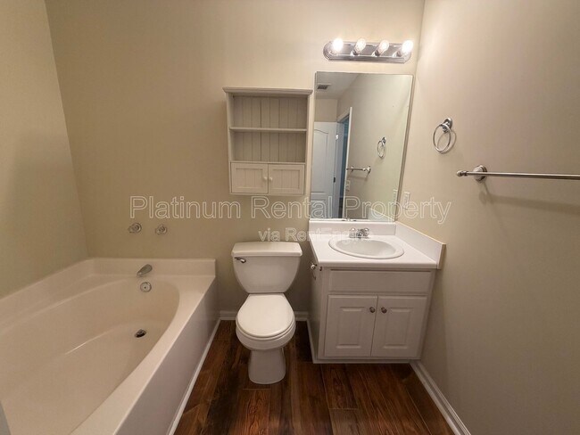 Building Photo - 105 Platte St