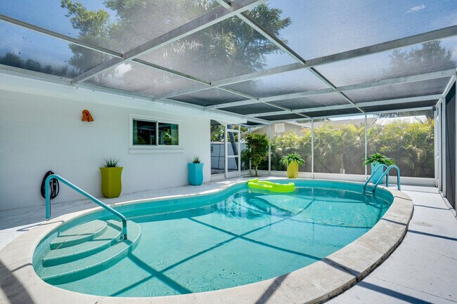 Building Photo - 2945 Upper Tangelo Dr