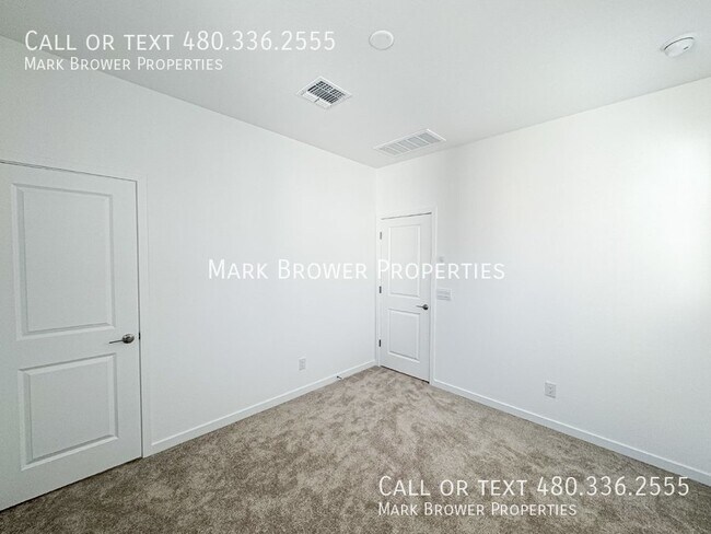Building Photo - 9852 E Tamery Ave