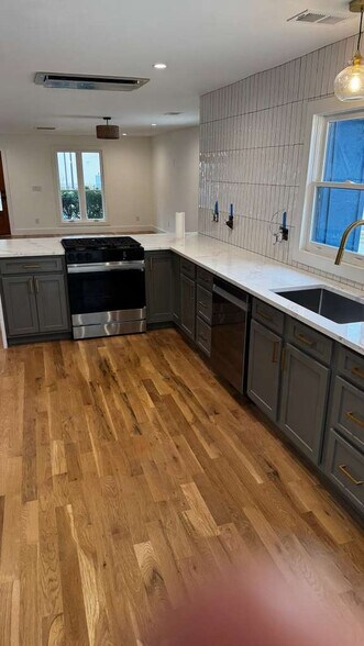 Building Photo - 964 Herndon St NW